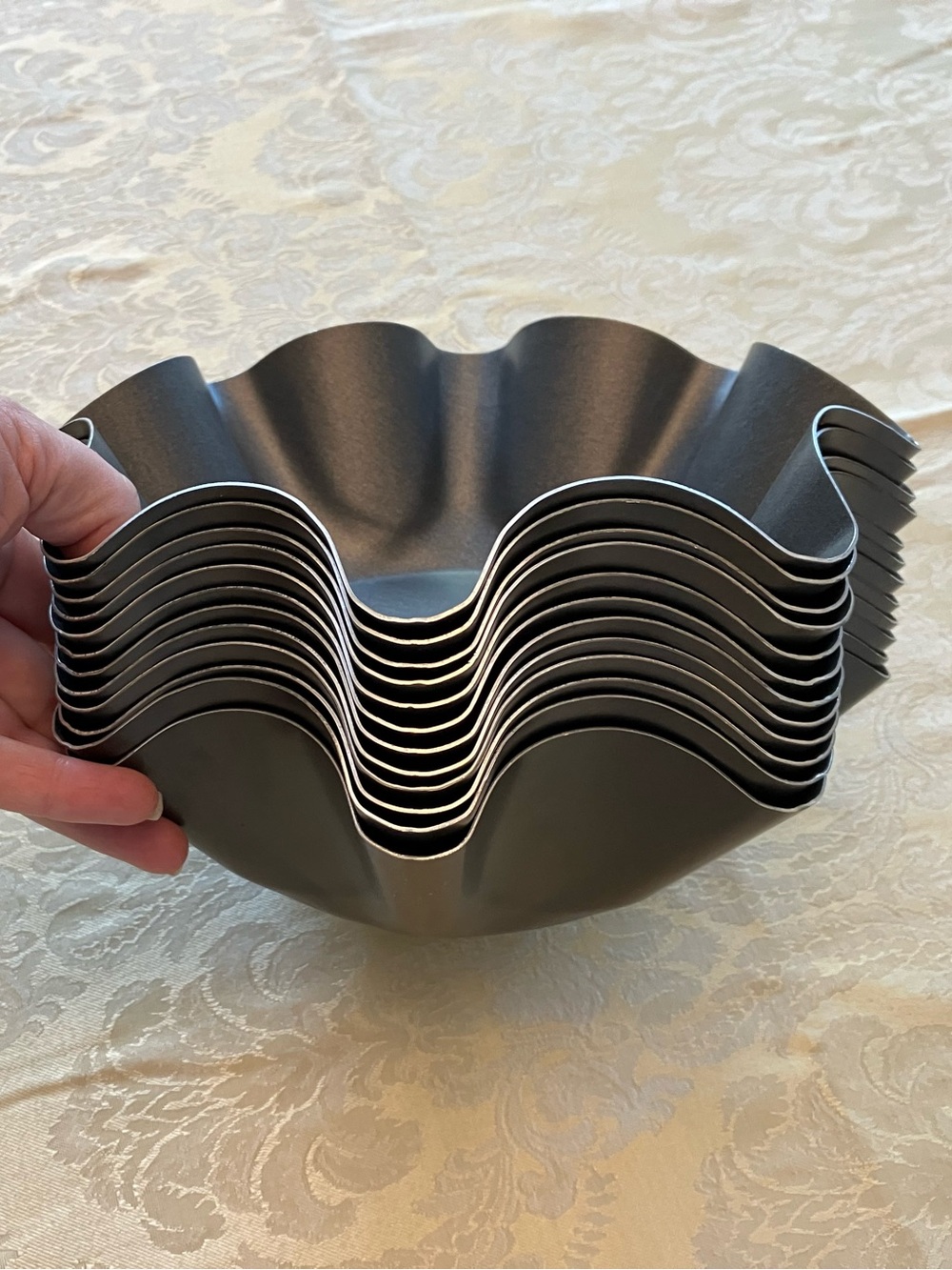 Set of 12 non-stick fluted tortilla pans/taco salad bowl baking molds